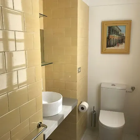 Sleeps 12 Wifi