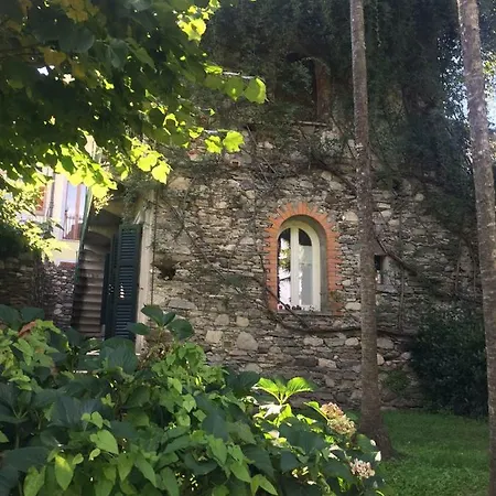 Villa Sleeps 12 Wifi