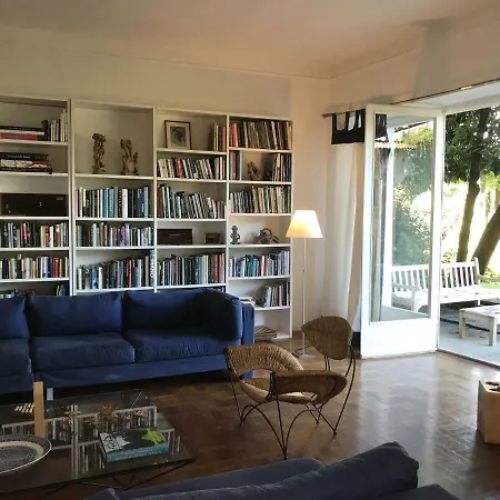 Sleeps 12 Wifi